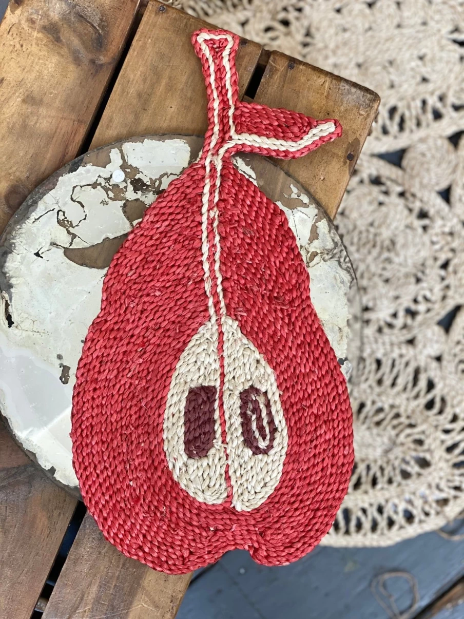 The Jacksons Coral Pear-Shaped Placemat - Elegant & Durable Table Setting
