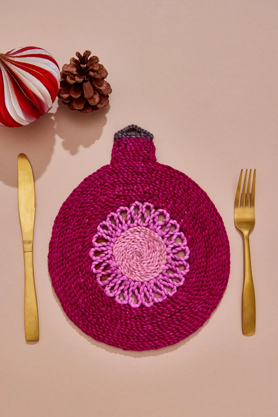 The Jacksons Pink Star Bauble Christmas Placemat - Festive Holiday Table Decor