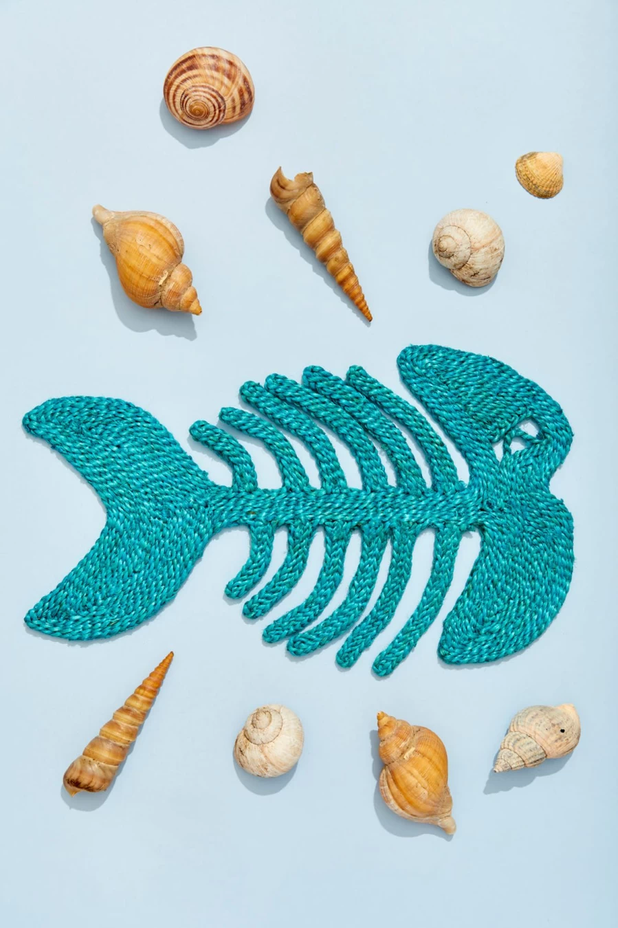 The Jacksons Waterproof Fish Design Placemat - Aqua Blue Table Setting for Seafood Lovers