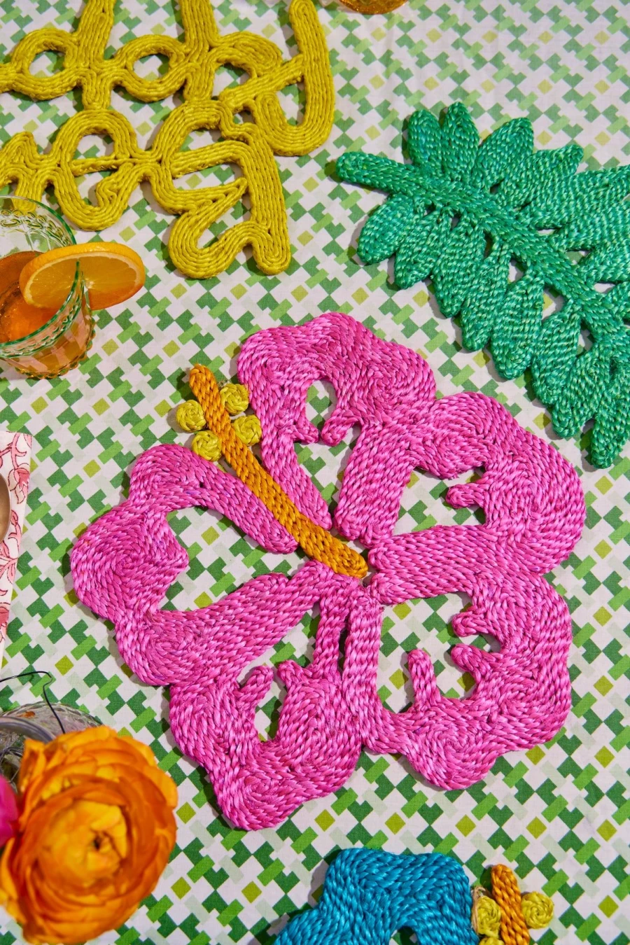 The Jacksons Pink Hibiscus Placemat - Decorative Floral Table Setting for Dining & Home Decor