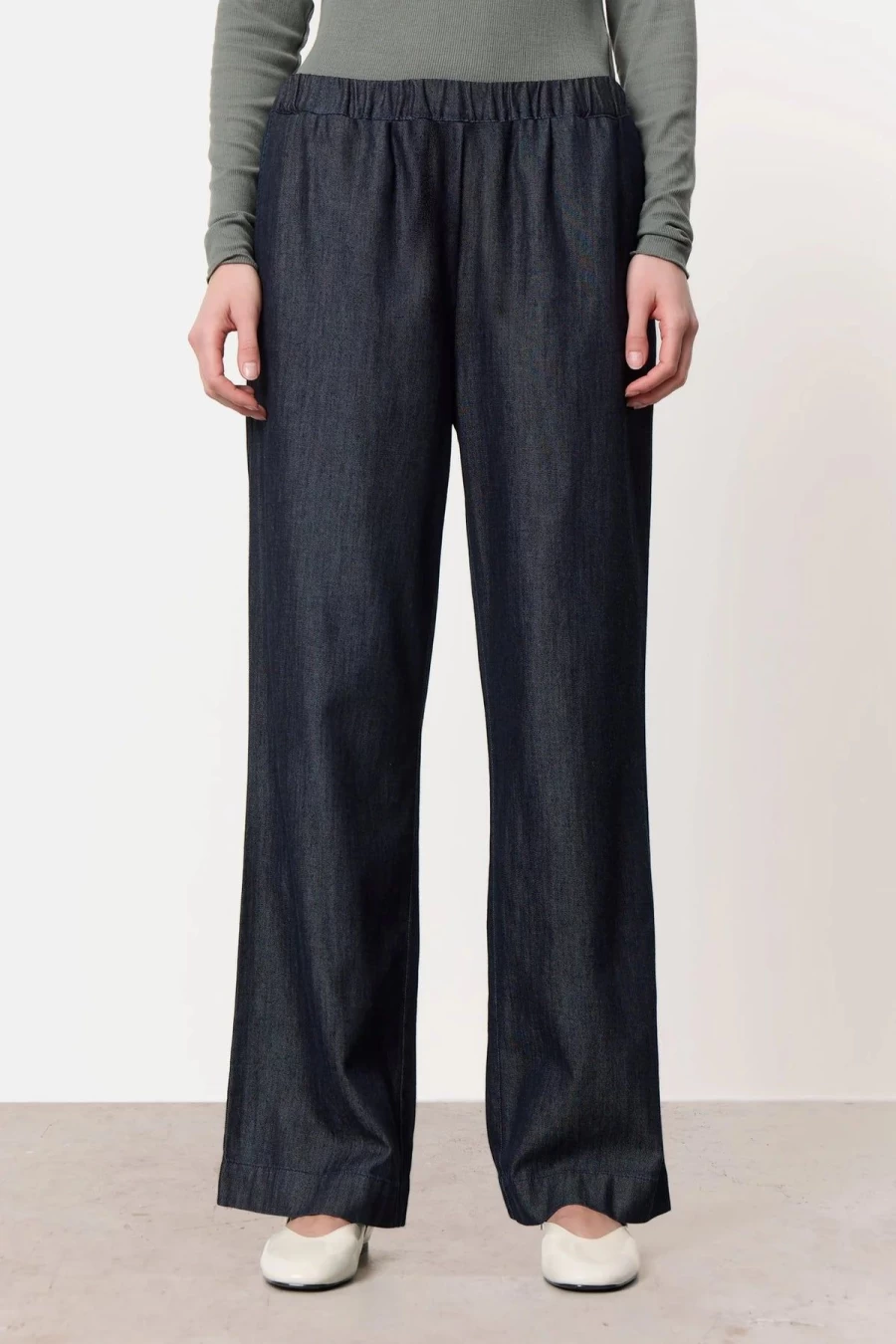 Levete Women's Fabiola High-Waisted Trousers - Elegant Casual Pants for Women