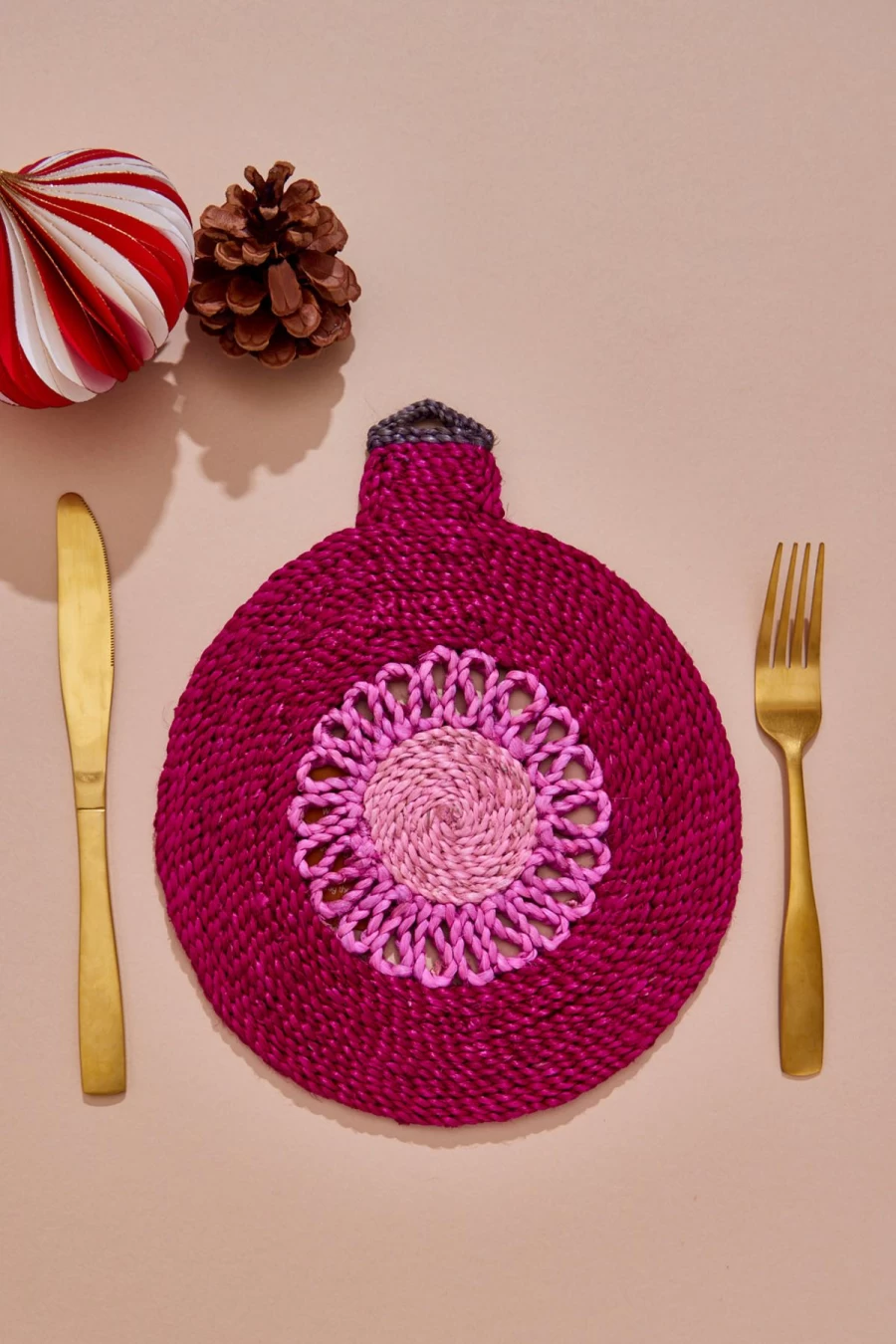 The Jacksons Pink Star Bauble Christmas Placemat - Festive Holiday Table Decor
